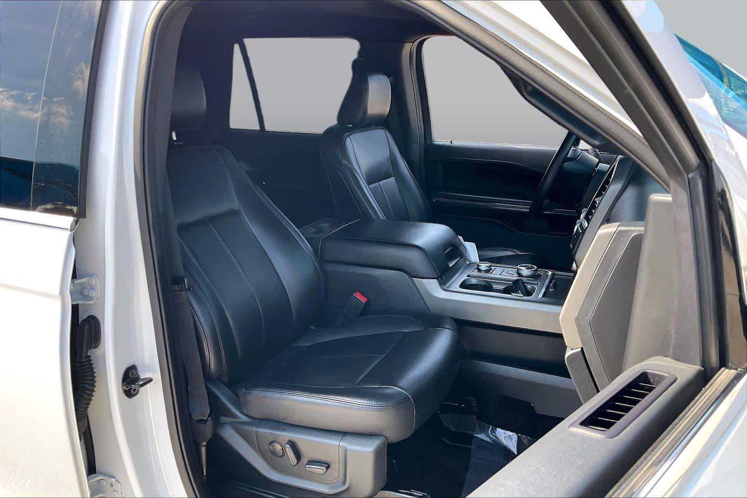Used 2021 Ford Expedition XLT AWD/4WD image 8