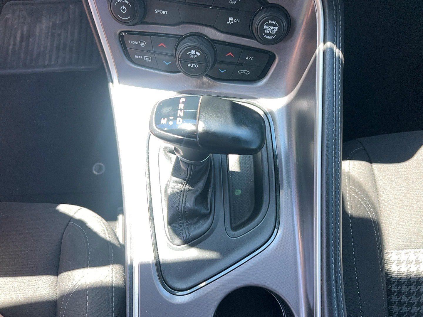 Used 2019 Dodge Challenger SXT w/ Blacktop Package RWD image 18