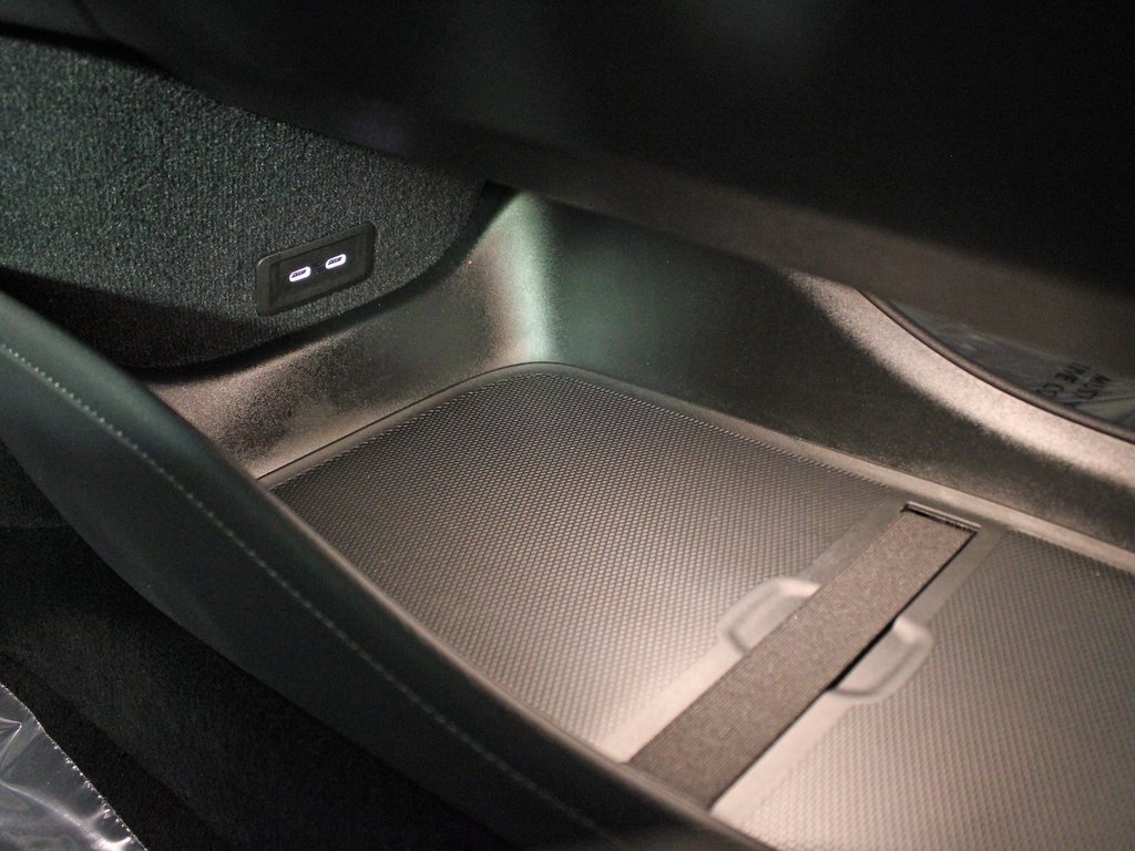 Certified 2024 Mercedes-Benz EQE 350+ 4MATIC Sedan w/ Pinnacle Trim Package image 27