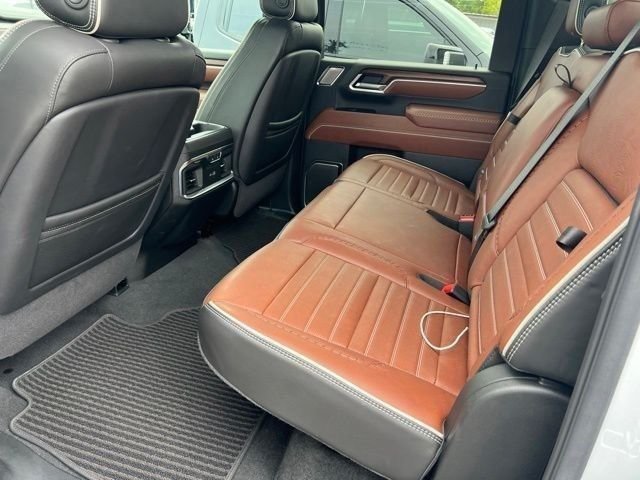 Certified 2025 GMC Sierra 2500 Denali Ultimate AWD/4WD image 28