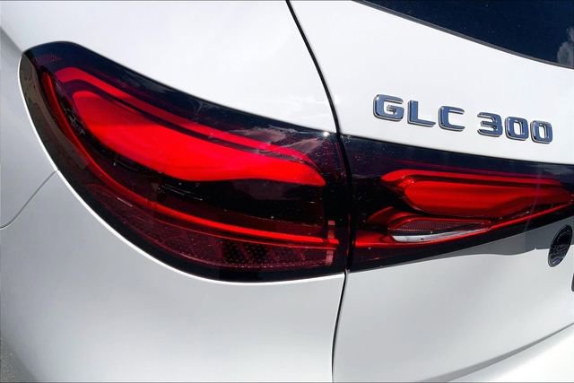 Used 2026 Mercedes-Benz GLC 300 4MATIC image 25