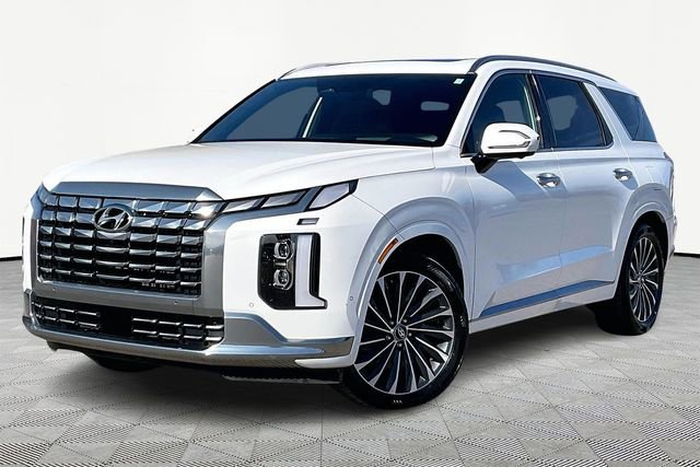 Used 2023 Hyundai Palisade Calligraphy image 2