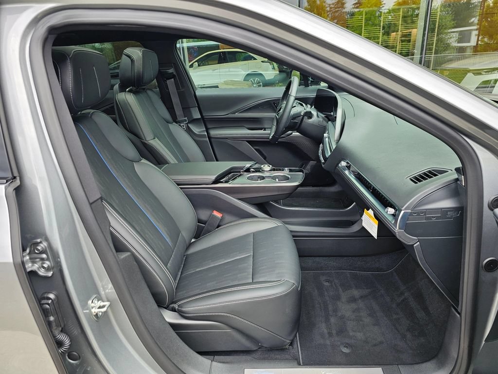 New 2026 Cadillac Lyriq Sport AWD/4WD image 11