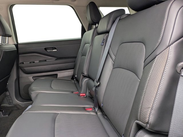 New 2026 Nissan Pathfinder SL image 21