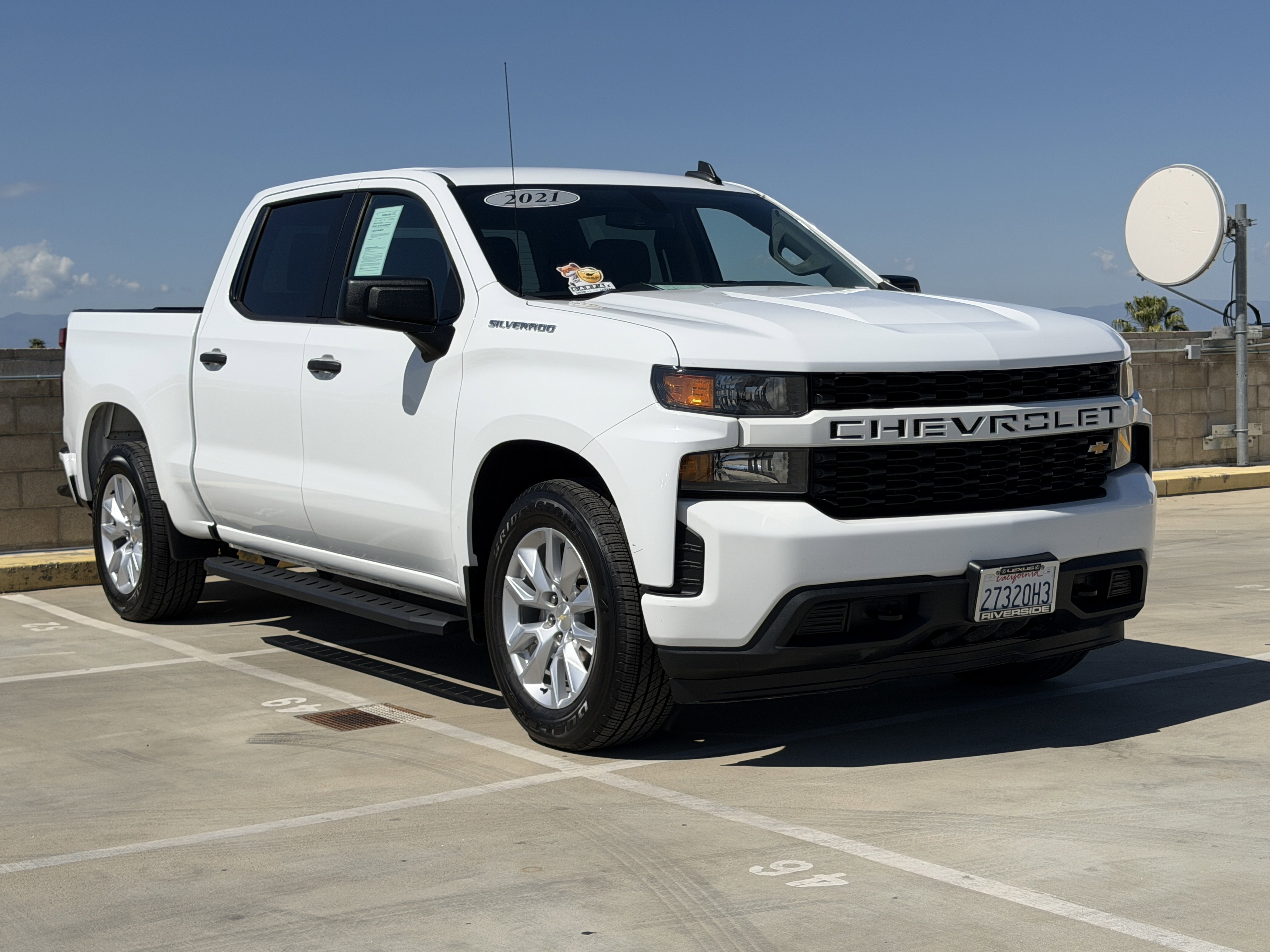 Used 2021 Chevrolet Silverado 1500 Custom RWD image 2