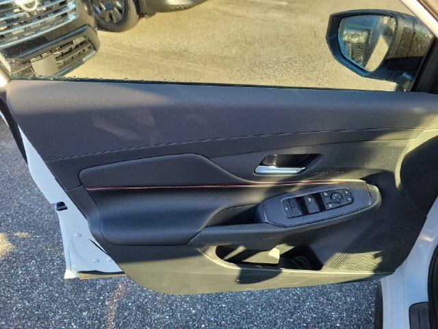 New 2027 Nissan Sentra SR w/ Floor Mat Package FWD image 13