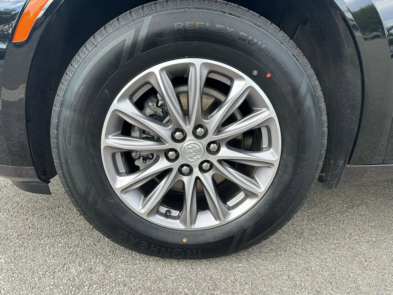 Used 2022 Buick Enclave Premium FWD image 16