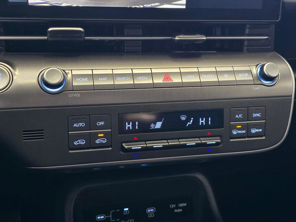 Used 2024 Hyundai Kona SEL image 32