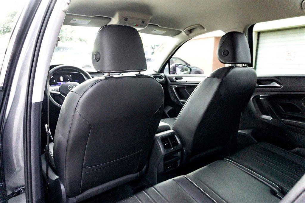 Used 2012 Jeep Grand Cherokee Laredo w/ Laredo E Group image 28