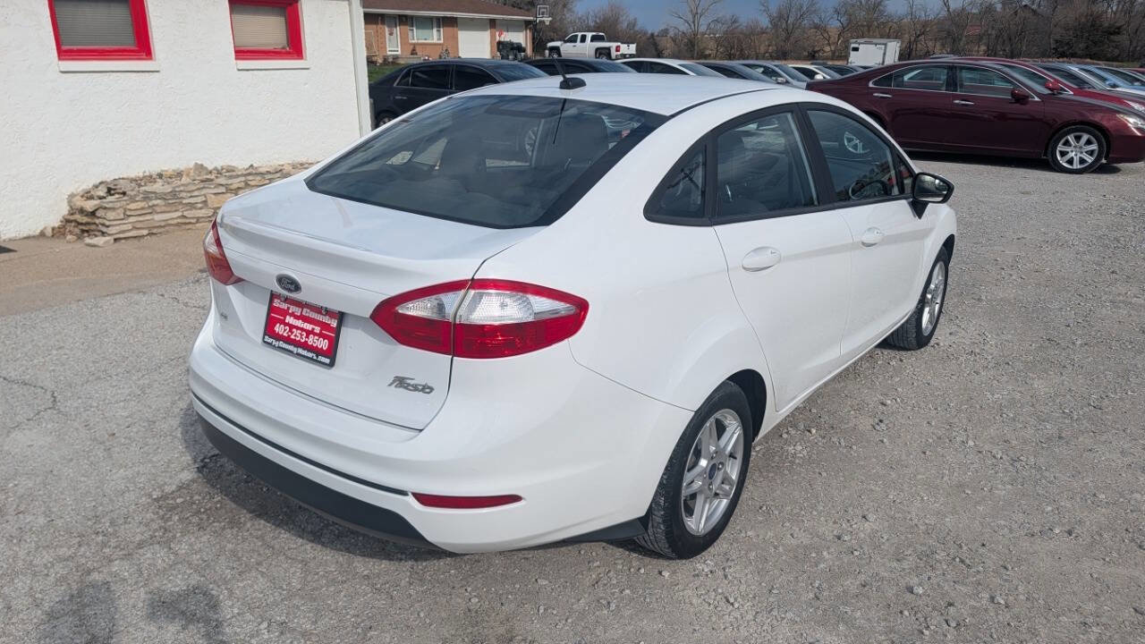 Used 2017 Ford Fiesta SE image 3