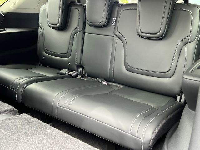 New 2026 Nissan Armada SV image 24