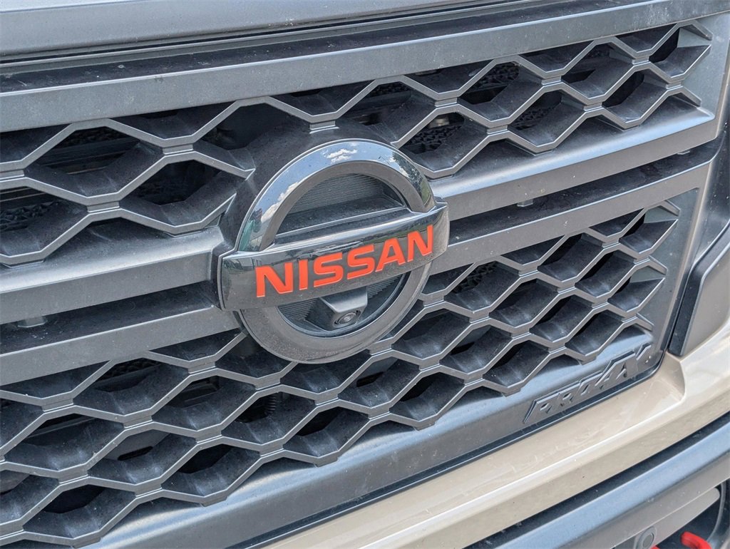 Used 2021 Nissan Titan PRO-4X w/ Pro-4x Convenience Package image 10