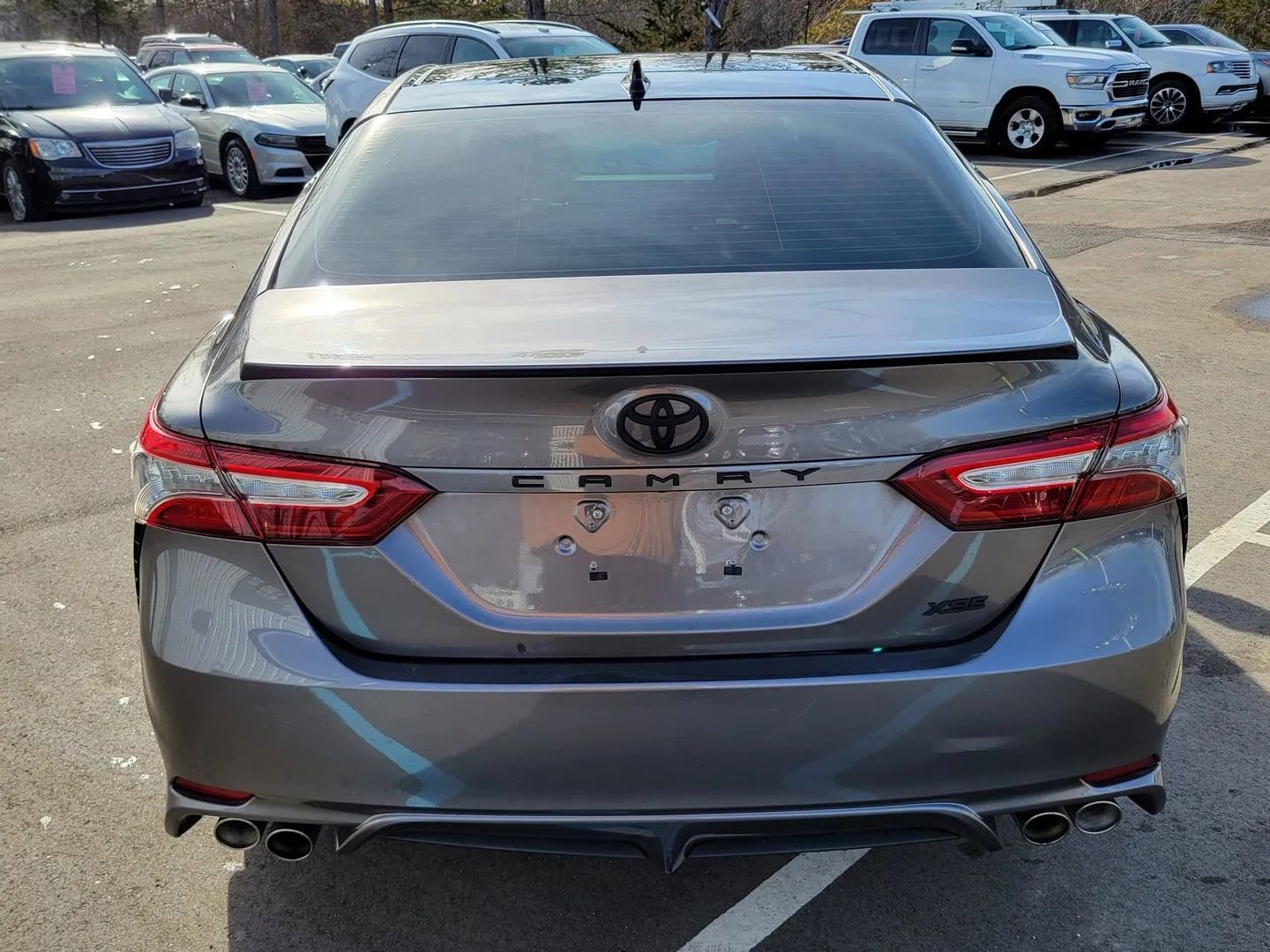 Used 2019 Toyota Camry XSE image 12