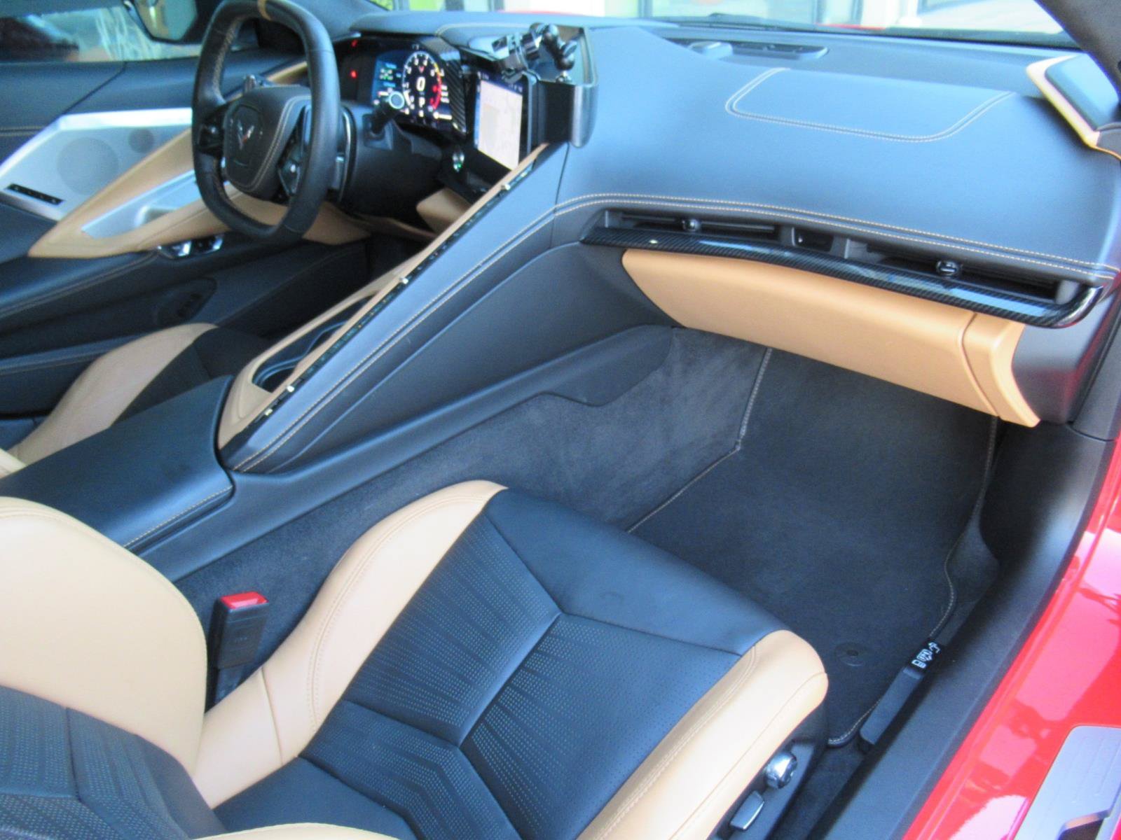 Used 2024 Chevrolet Corvette Stingray Premium Cpe w/ Z51 Performance Package RWD image 12