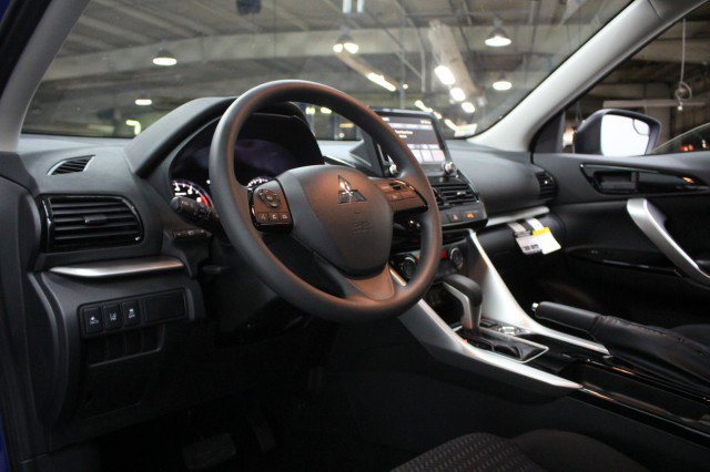 New 2026 Mitsubishi Eclipse Cross LE AWD/4WD image 5