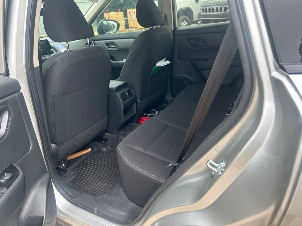 Certified 2024 Nissan Rogue S FWD image 10