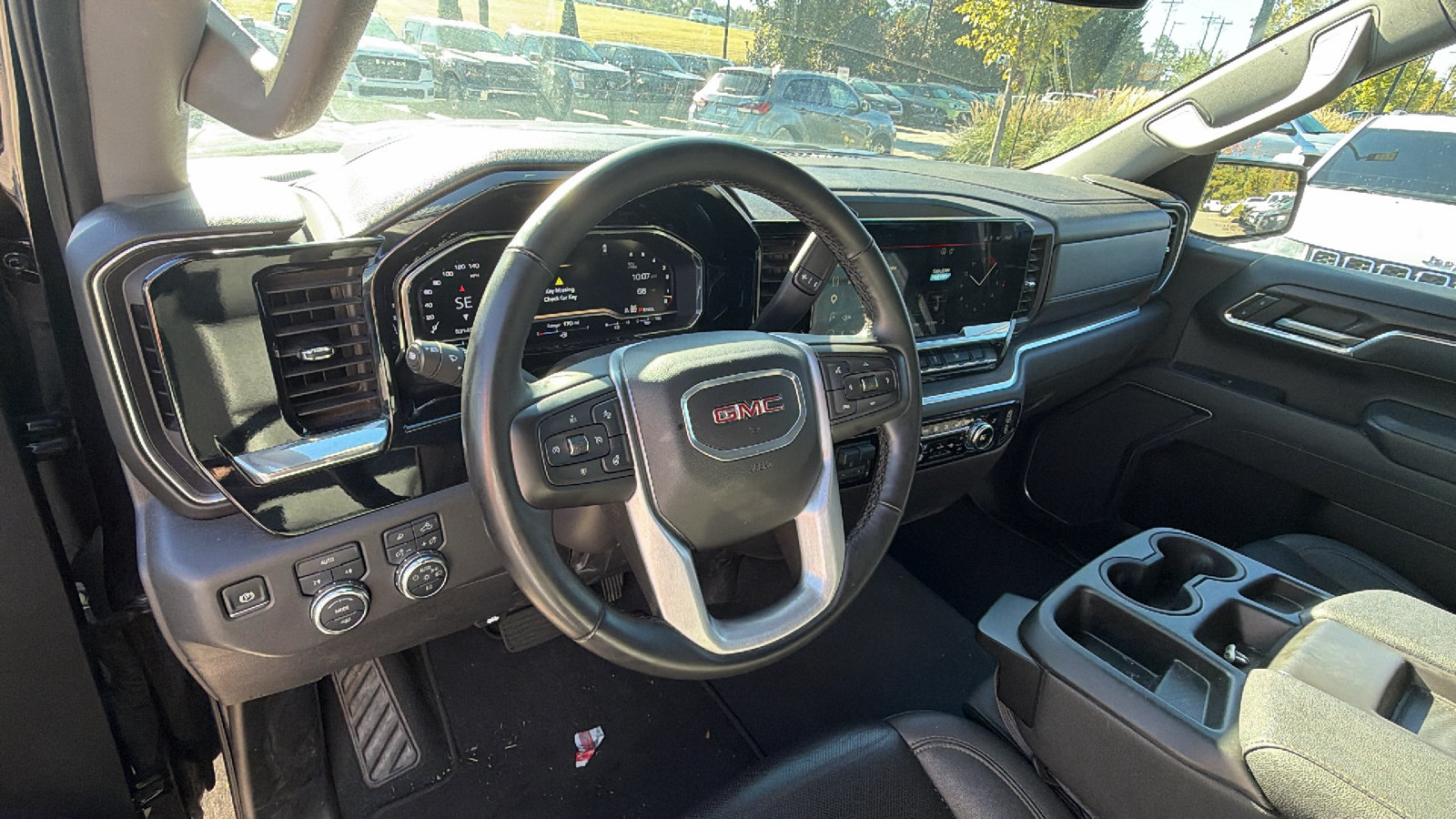 Used 2025 GMC Sierra 1500 SLT AWD/4WD image 24