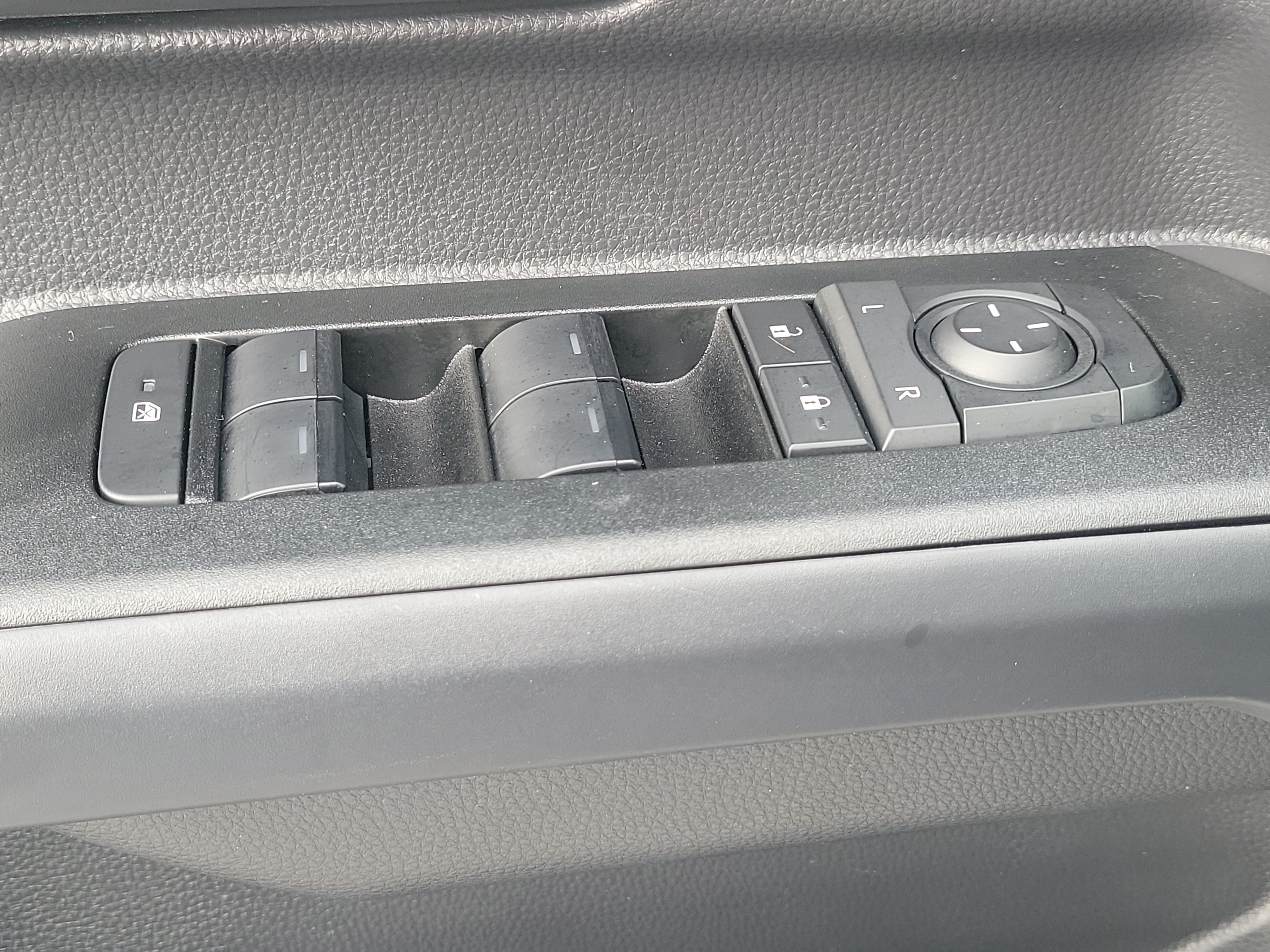 Used 2026 Toyota 4Runner SR5 AWD/4WD image 28