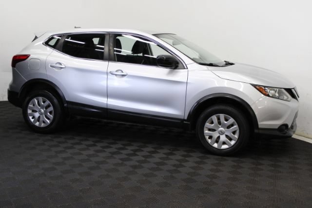 Used 2018 Nissan Rogue Sport S FWD image 4