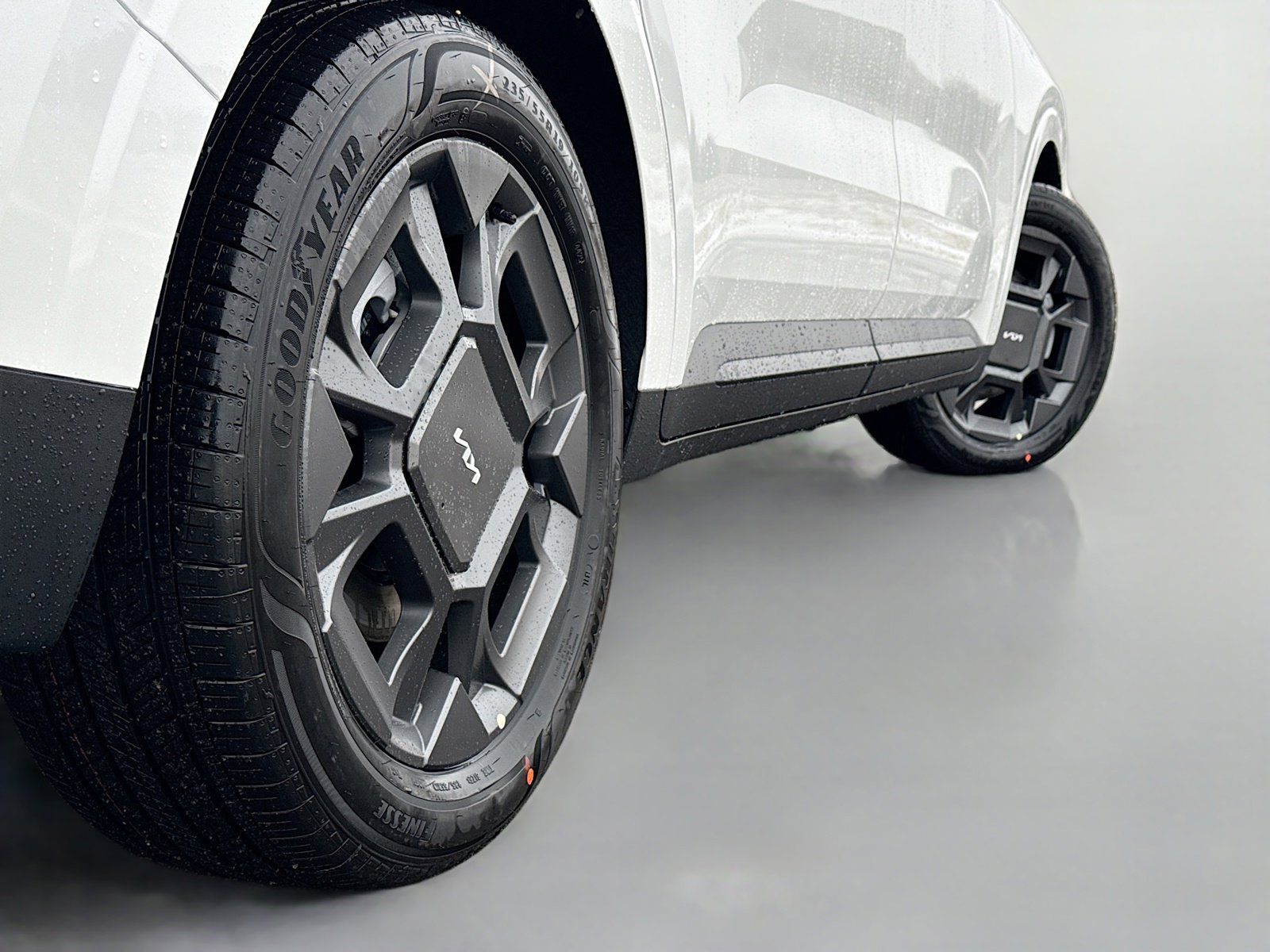 New 2026 Kia Carnival EX image 13