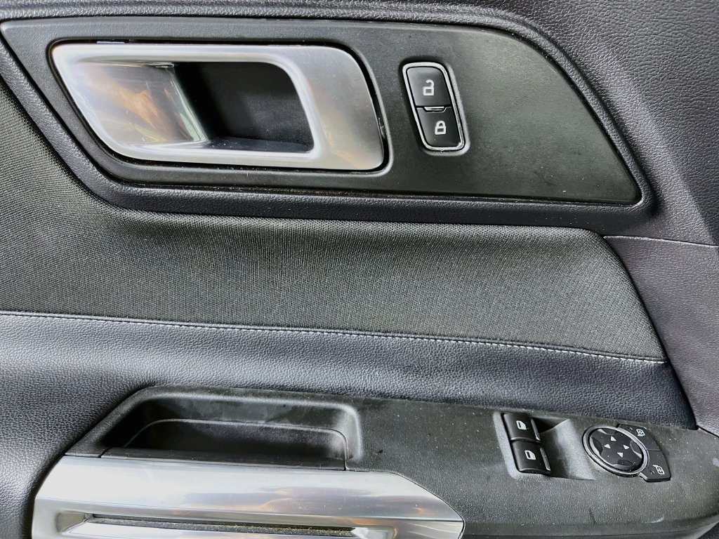Used 2019 Ford Mustang GT w/ Black Accent Package RWD image 23
