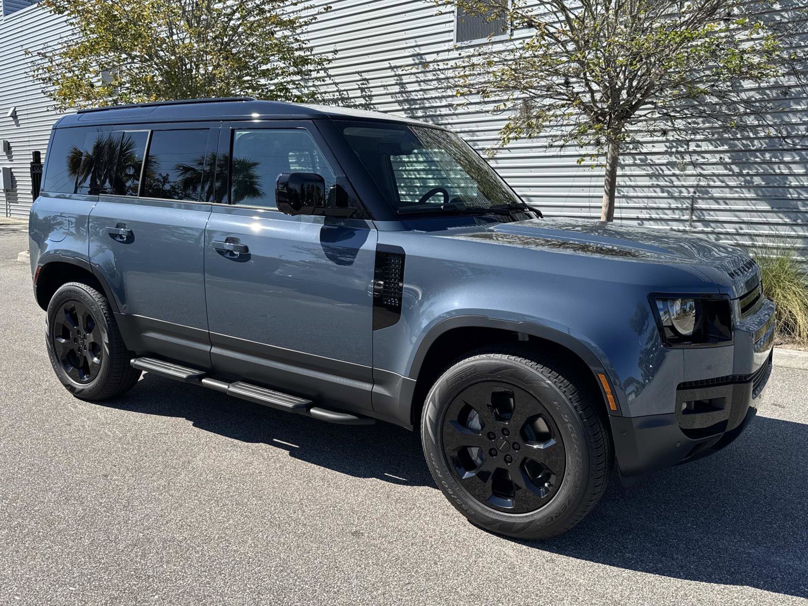 New 2026 Land Rover Defender 110 S image 4
