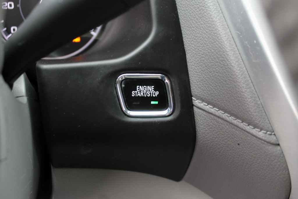 Used 2017 GMC Acadia SLE FWD image 17