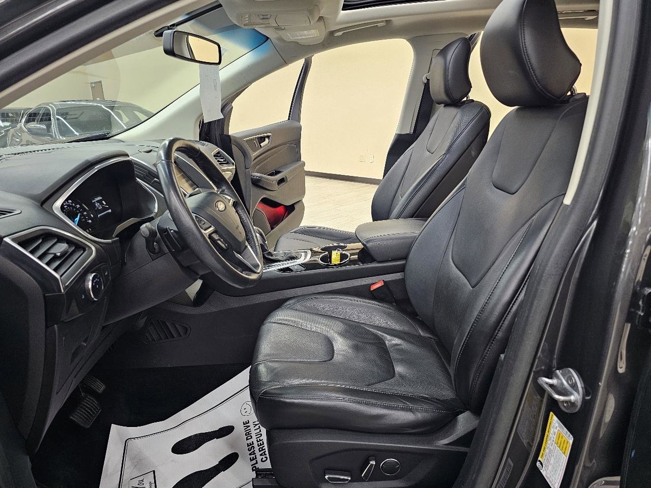 Used 2015 Ford Edge Titanium w/ Equipment Group 301A FWD image 19