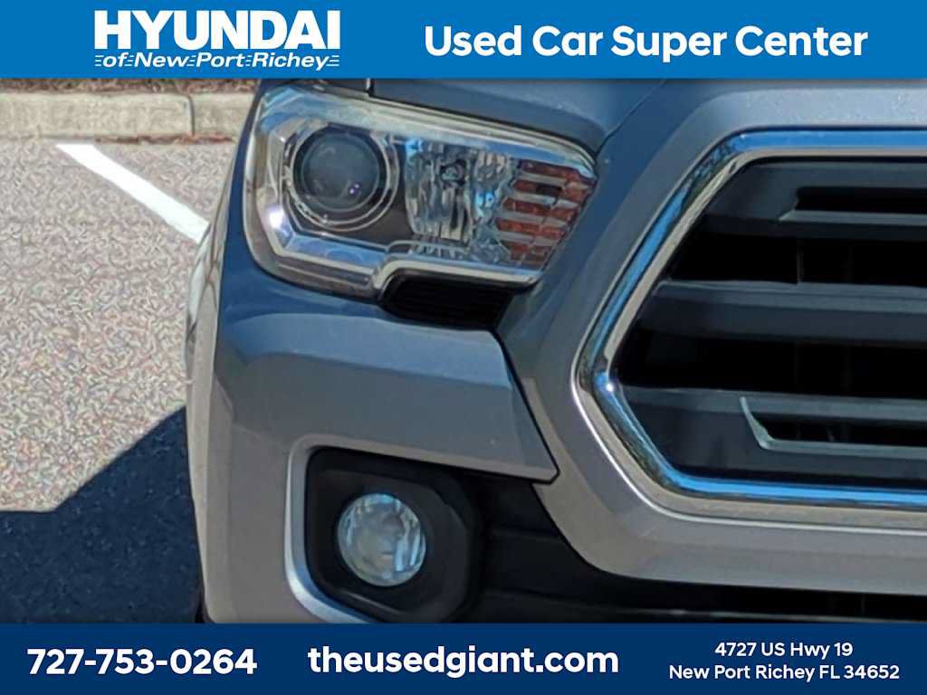 Used 2016 Toyota Tacoma SR5 w/ Towing Package RWD image 9
