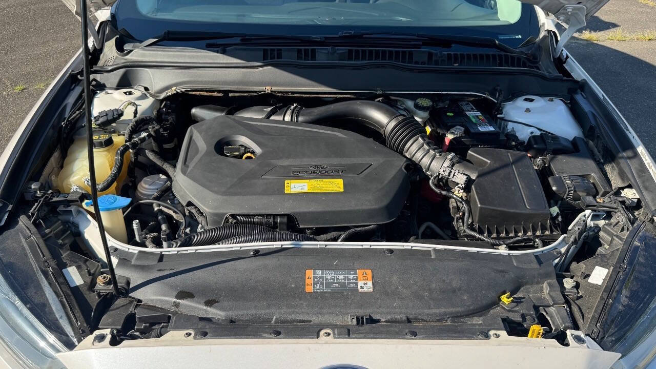 Used 2013 Ford Fusion SE FWD image 20