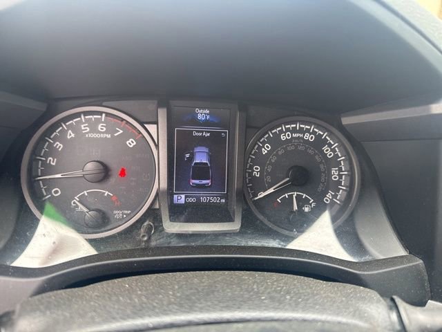 Used 2018 Toyota Tacoma TRD Sport AWD/4WD image 10
