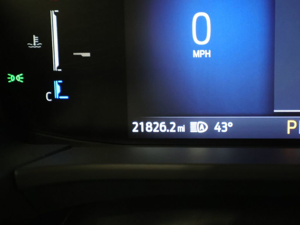 Used 2025 Ford Escape ST-Line Select AWD/4WD image 38