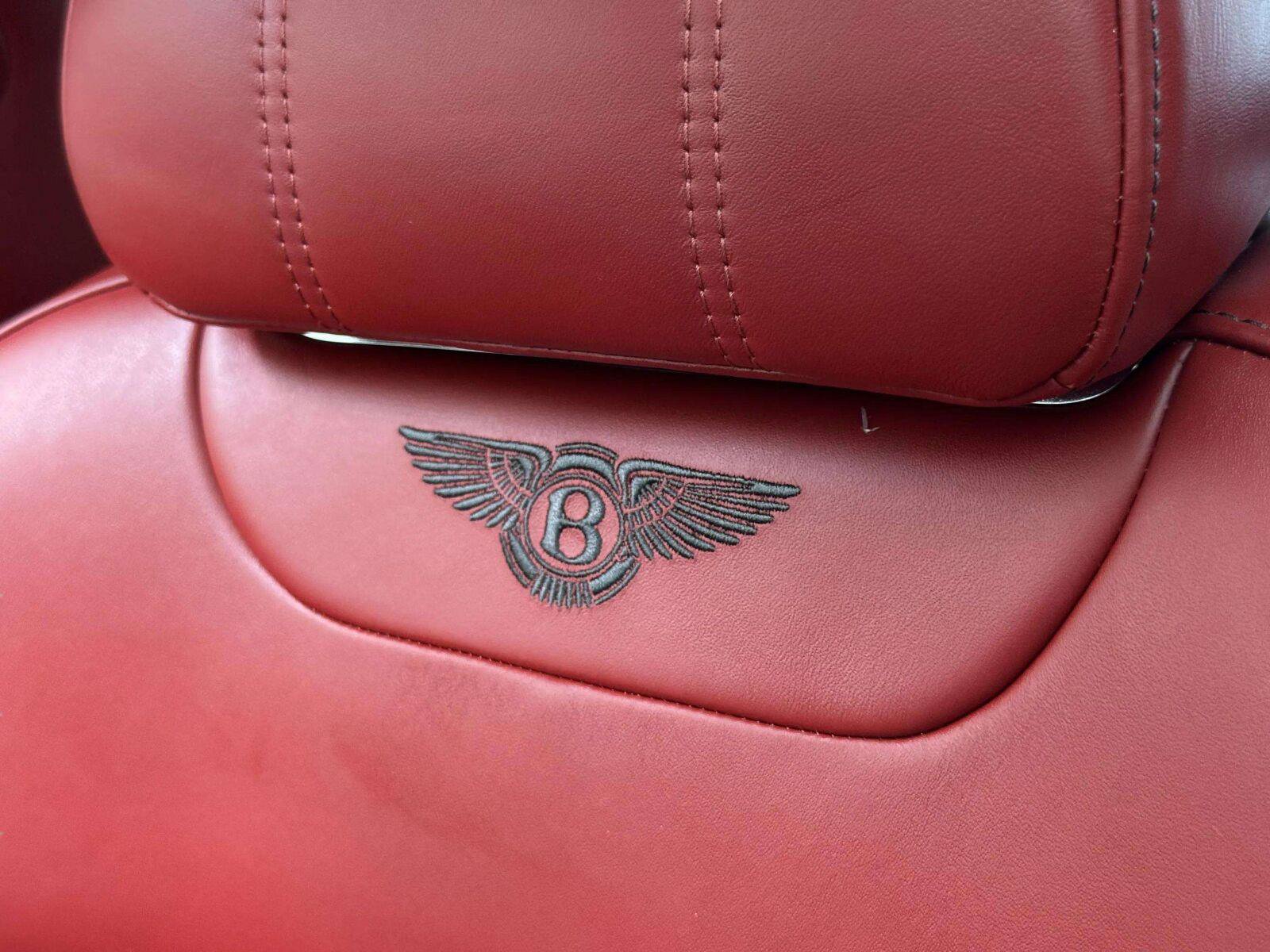 Used 2018 Bentley Bentayga AWD/4WD image 78