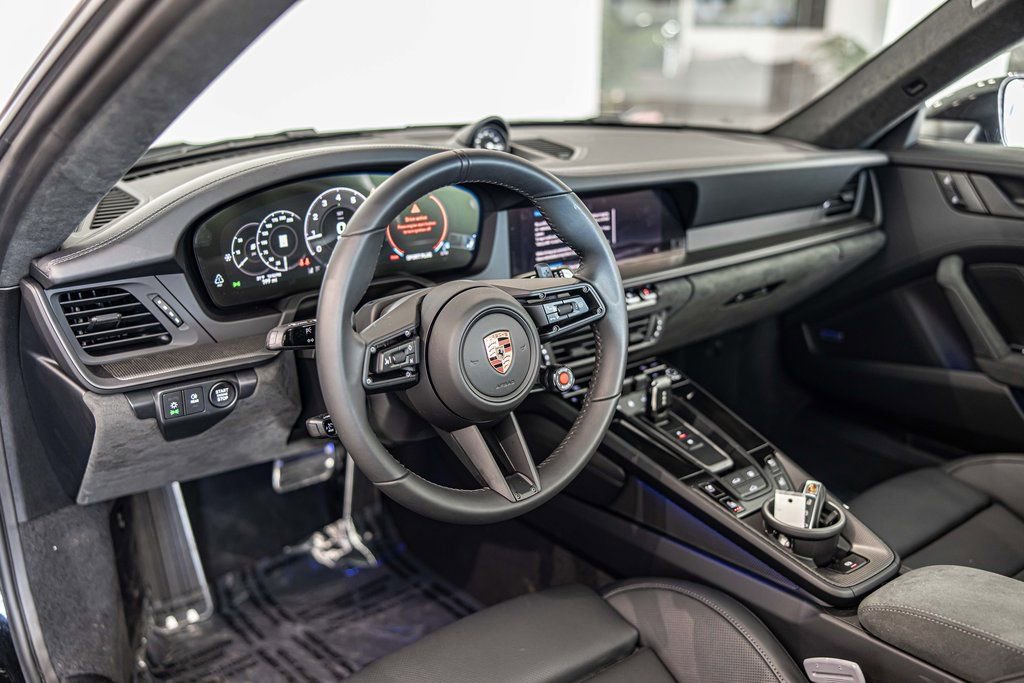 Used 2026 Porsche 911 Carrera 4 GTS w/ Premium Package image 18