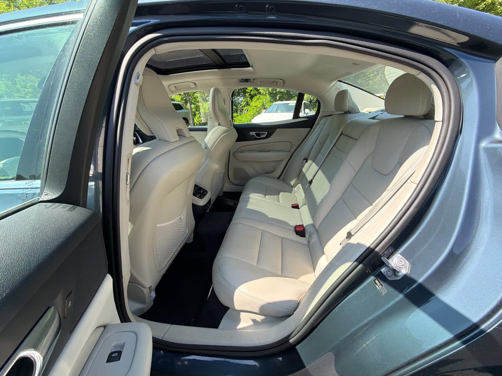 Used 2019 Volvo S60 T6 Inscription image 24