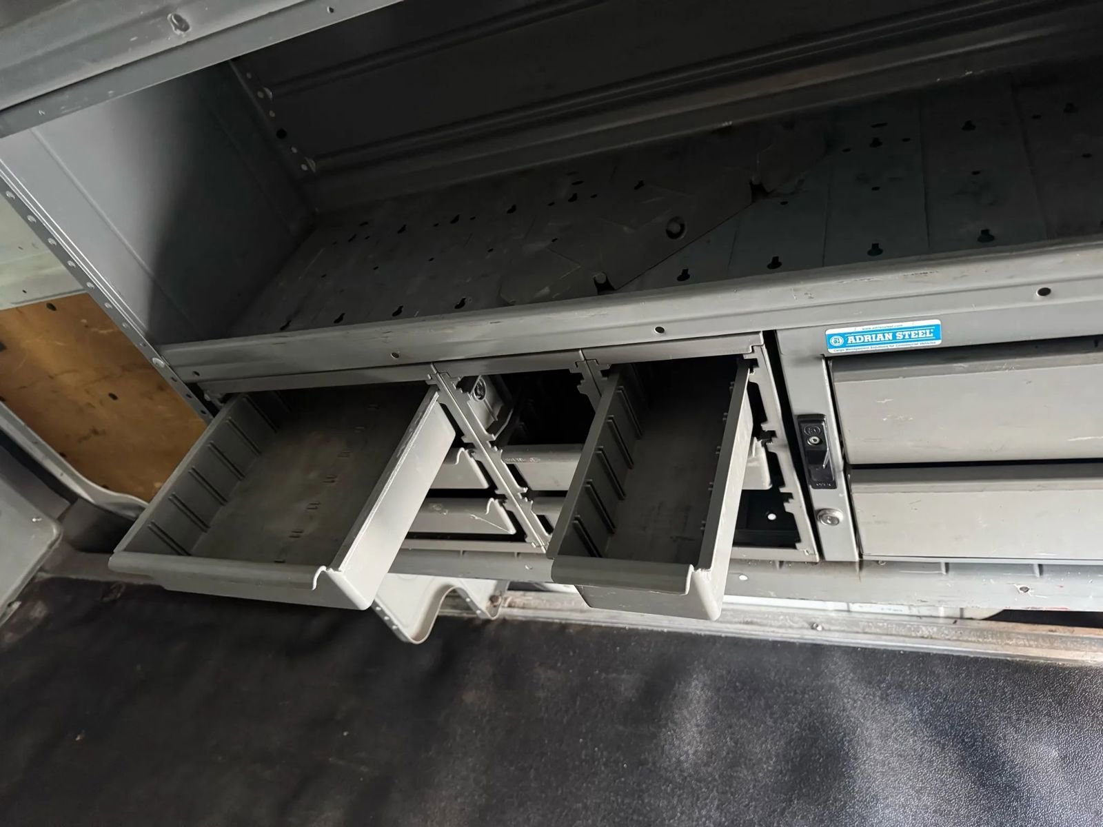 Used 2015 Nissan NV 2500 SV w/ Technology Package image 22