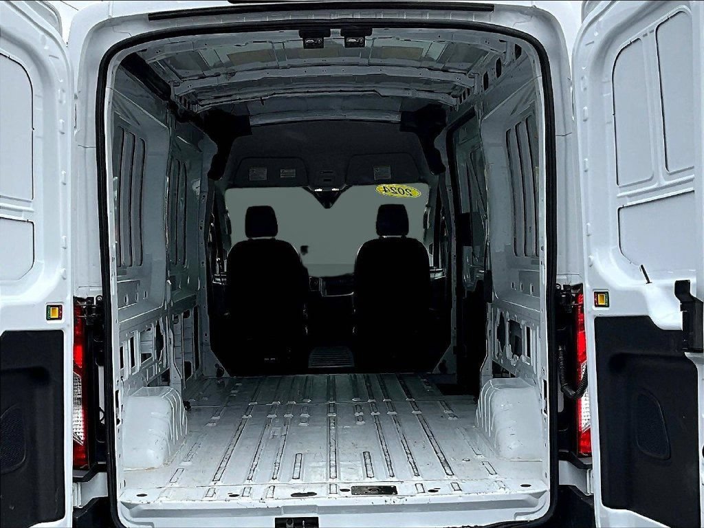 Used 2024 Ford Transit 250 148 Medium Roof Extended AWD image 9