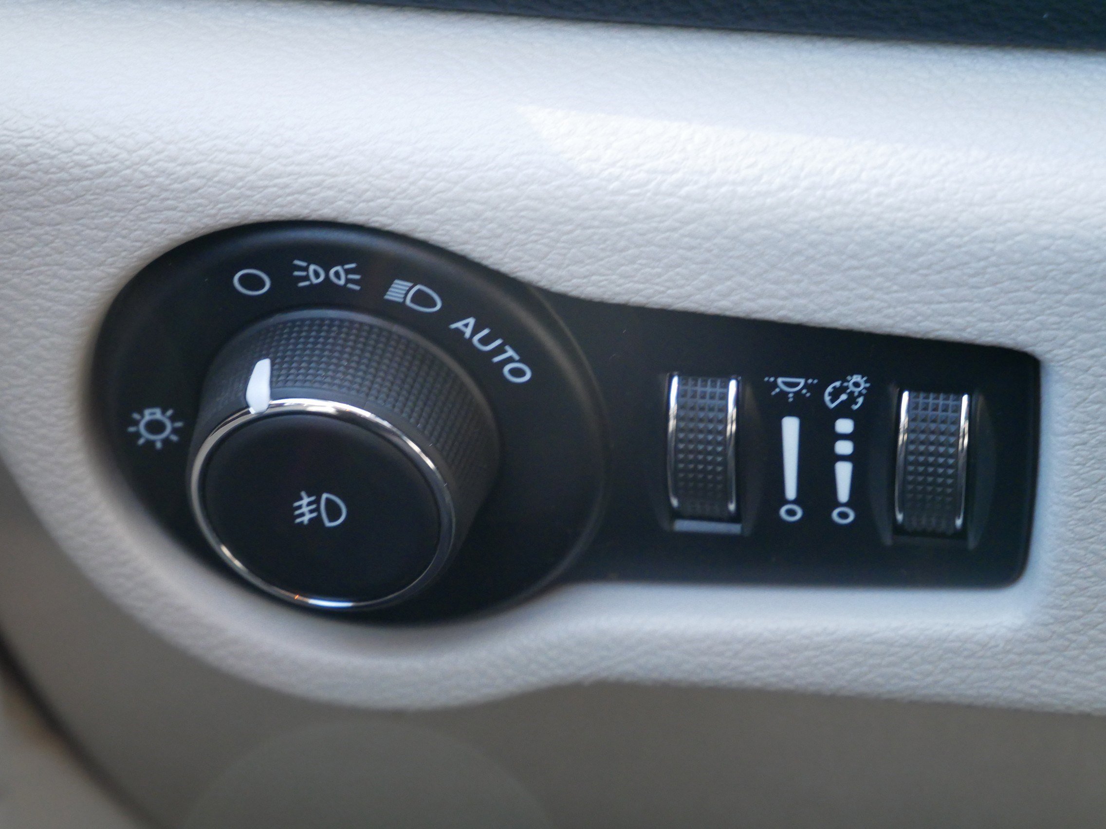 Used 2021 Chrysler Pacifica Limited image 26