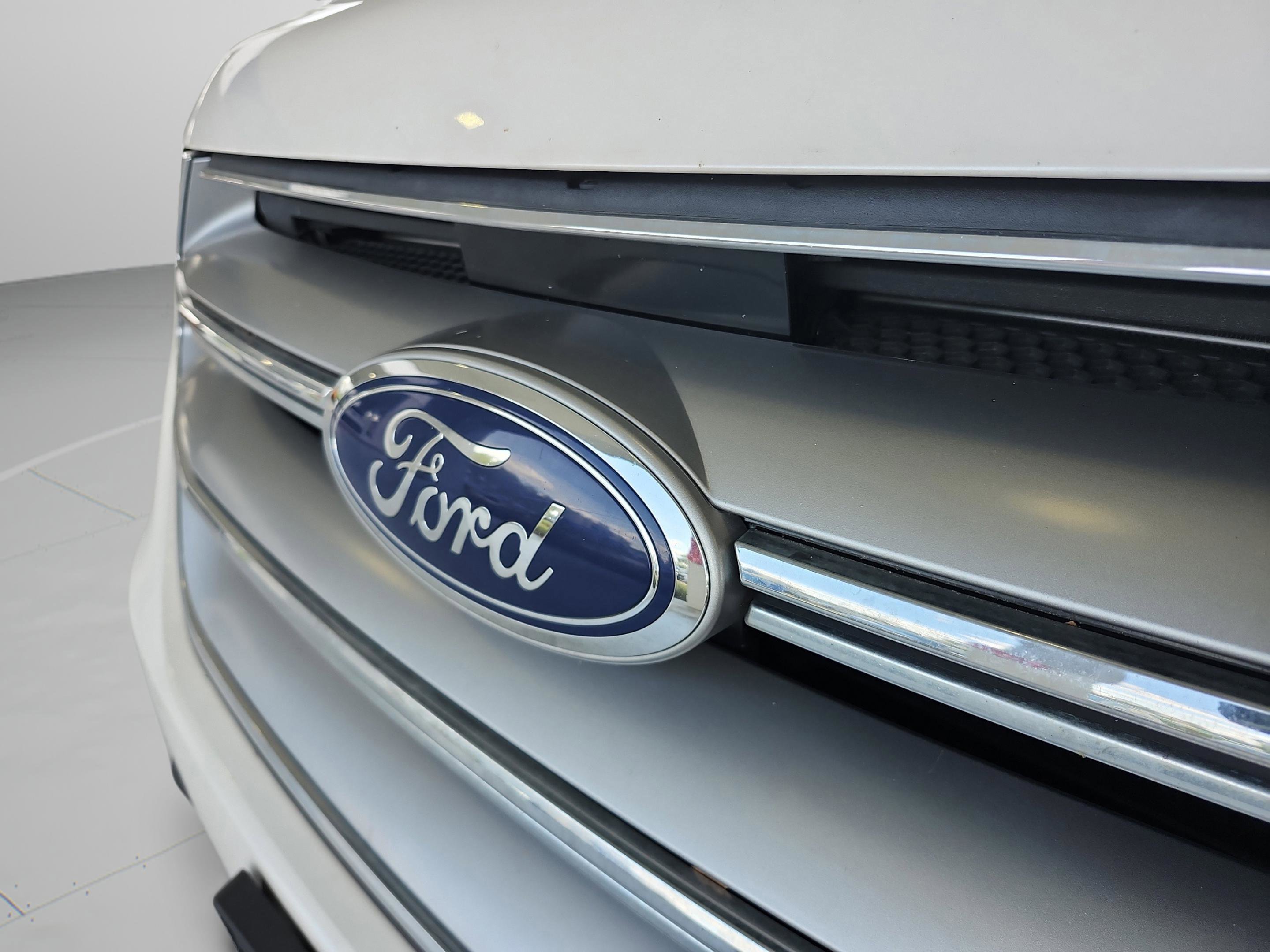 Used 2016 Ford Edge SEL w/ Equipment Group 201A AWD/4WD image 26
