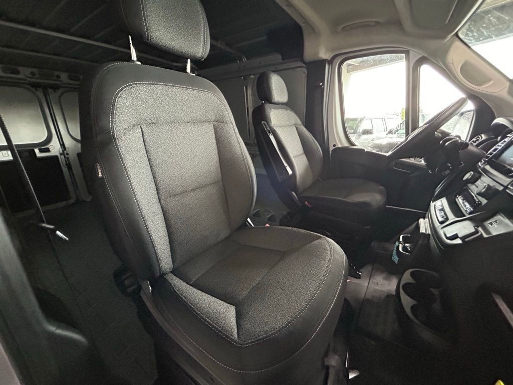 Used 2025 RAM ProMaster 2500 image 25