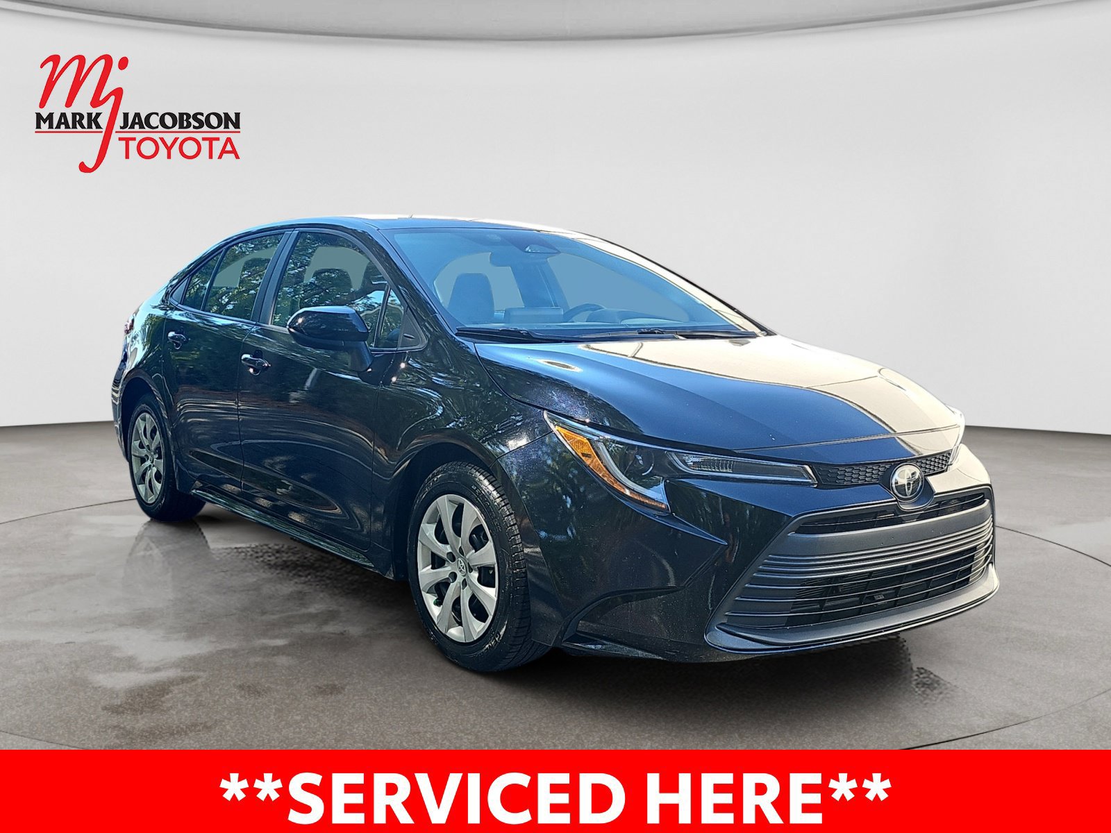 Used 2023 Toyota Corolla LE FWD image 5