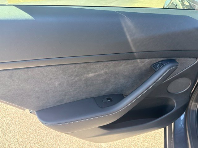 Used 2023 Tesla Model 3 Standard Range RWD image 23