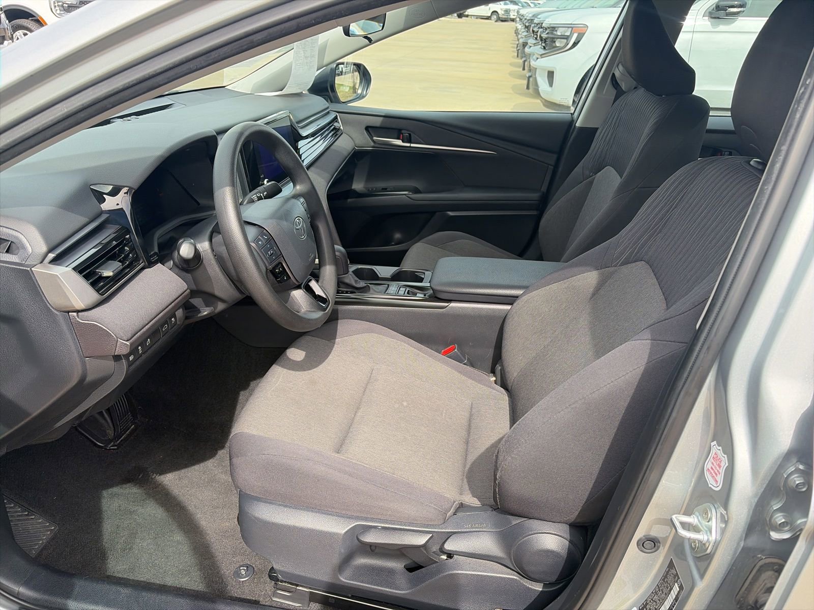 Used 2025 Toyota Camry LE FWD image 11