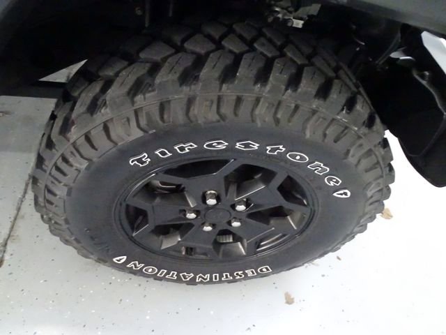 Certified 2022 Jeep Gladiator Willys AWD/4WD image 27