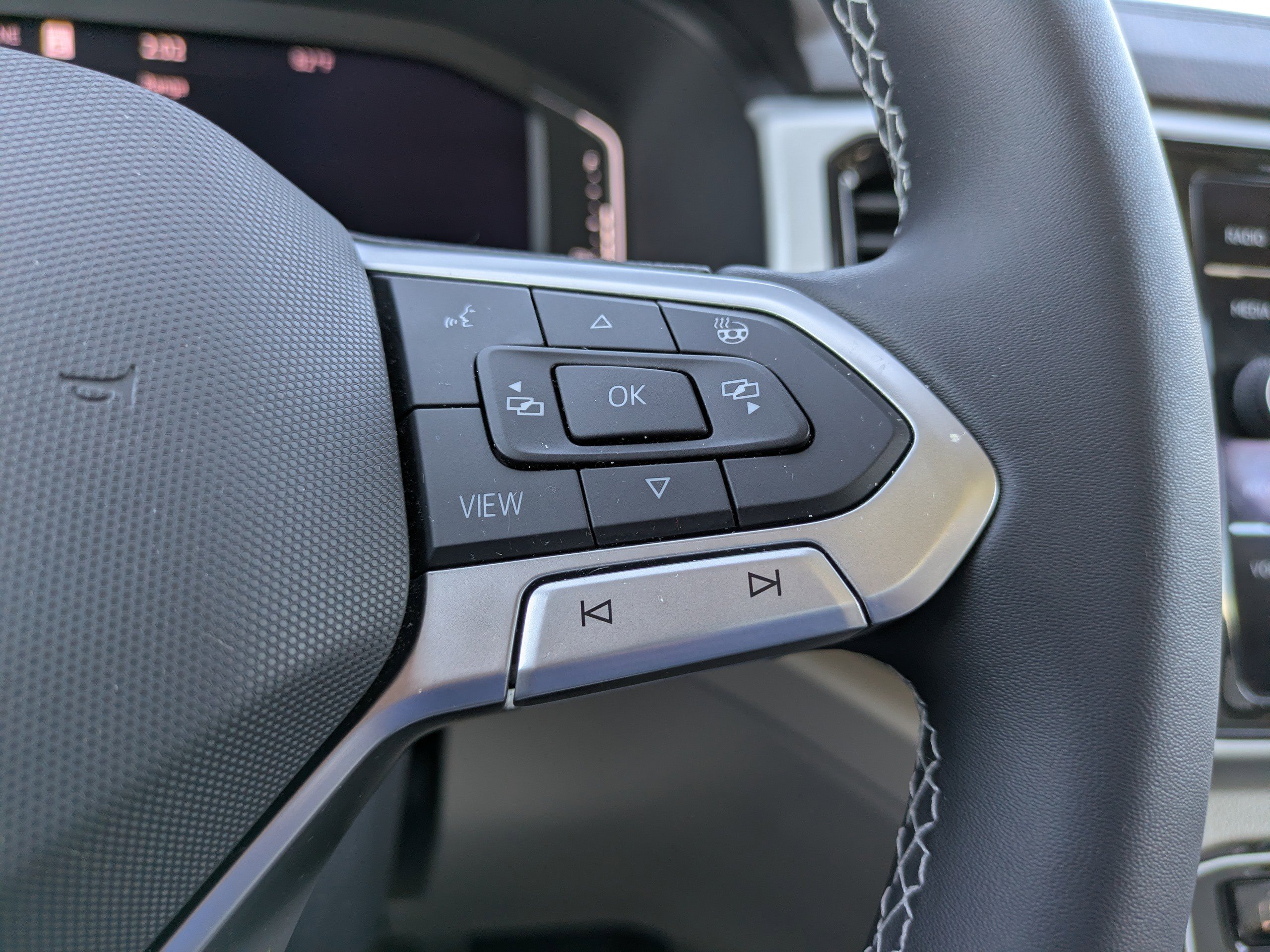 Used 2021 Volkswagen Atlas SEL image 25