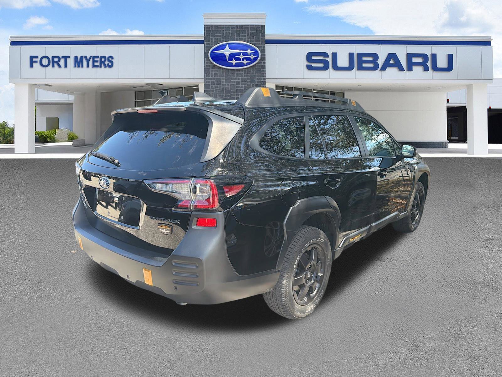 Certified 2024 Subaru Outback Wilderness AWD/4WD image 3