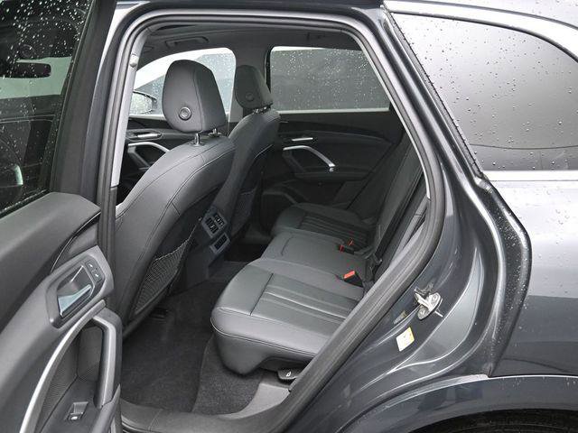 Certified 2025 Audi Q5 Premium w/ Convenience Package image 30