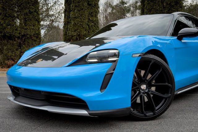 Used 2022 Porsche Taycan 4 Cross Turismo image 2