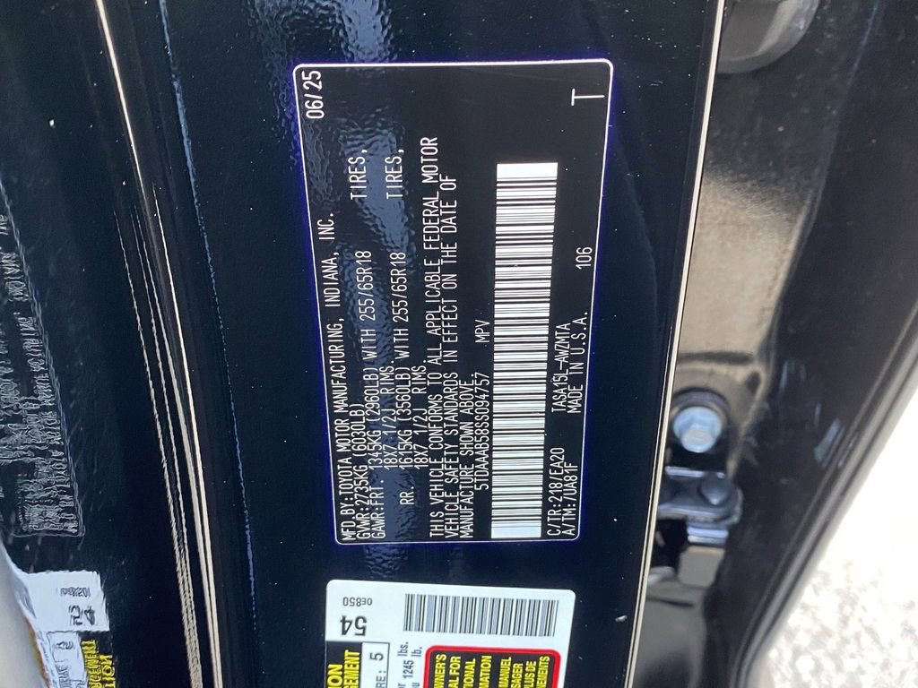 Certified 2025 Toyota Grand Highlander AWD image 37