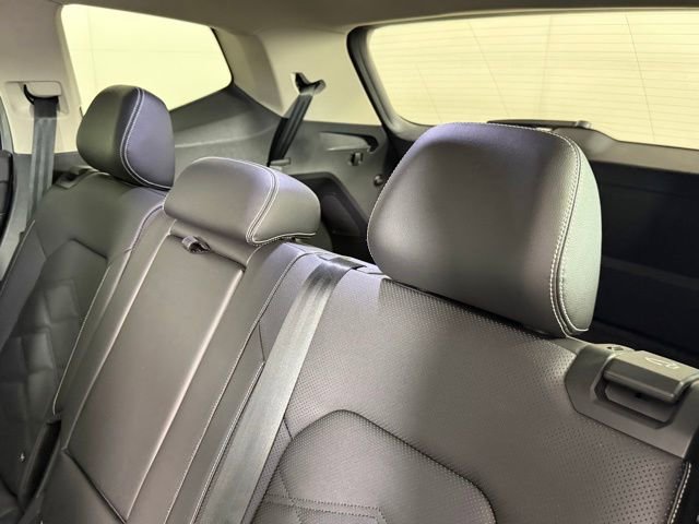 Used 2024 Volkswagen Atlas SE FWD image 25